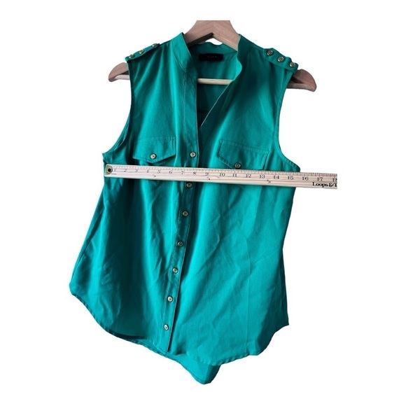 Women's Sleeveless Shirt With Flaps light fabric top On Shoulders Green M - Picture 6 of 12